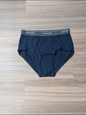 Fruit of the Loom Men's Black Cotton Briefs with Gray Waistband